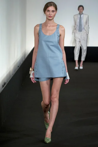 Look 9